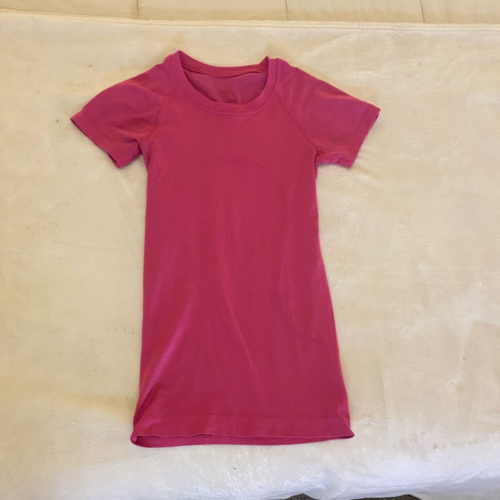 Sonic pink lululemon swiftly tech shirt
